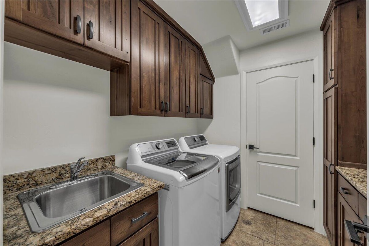 2240 E Cobalt #9 St George, UT 84790 home for sale, MLS#25-266300 - Erika Rogers Photo 28