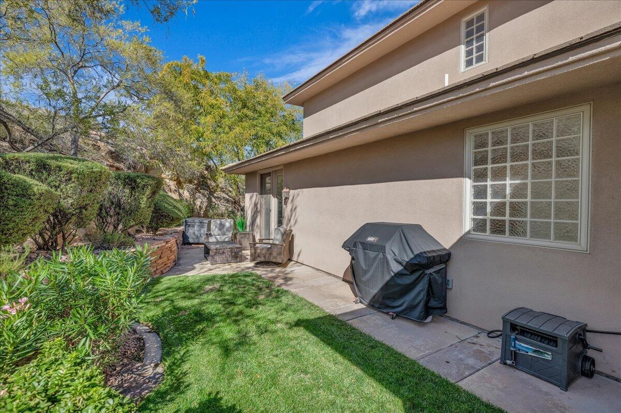 2240 E Cobalt #9 St George, UT 84790 home for sale, MLS#25-266300 - Erika Rogers Photo 5