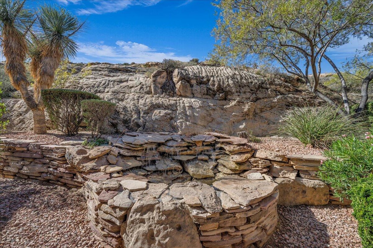 2240 E Cobalt #9 St George, UT 84790 home for sale, MLS#25-266300 - Erika Rogers Photo 6