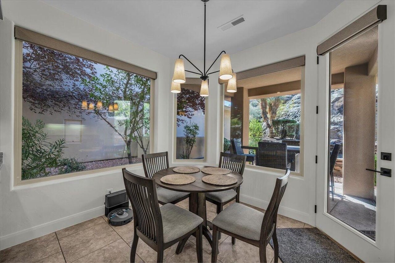 2240 E Cobalt #9 St George, UT 84790 home for sale, MLS#25-266300 - Erika Rogers Photo 12