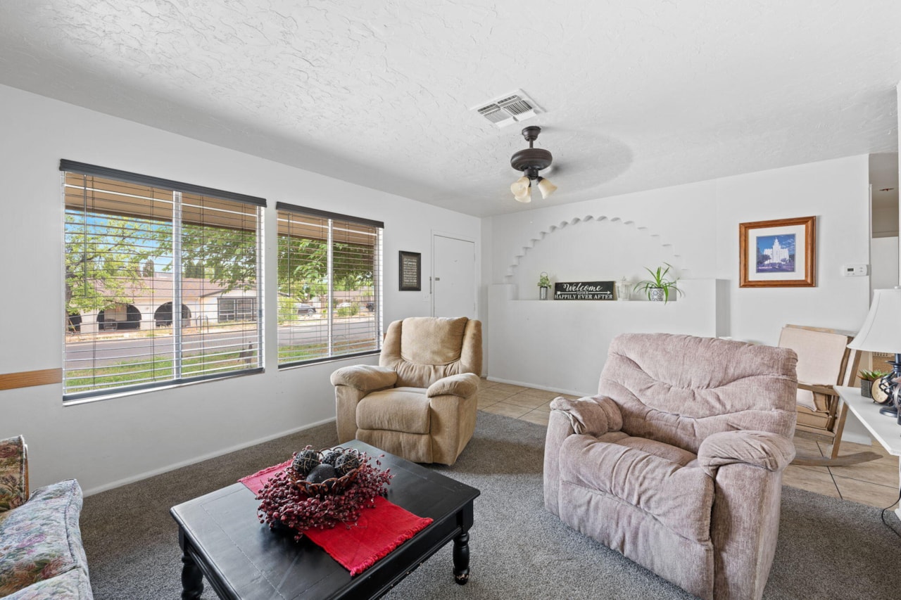 2105 E Panorama Parkway St George, UT 84790 home for sale, MLS#25-266323 - Erika Rogers Photo 10