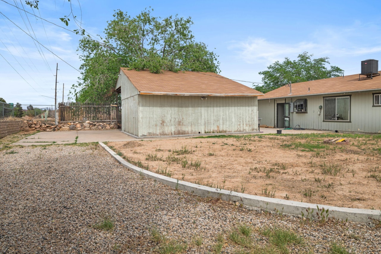 2105 E Panorama Parkway St George, UT 84790 home for sale, MLS#25-266323 - Erika Rogers Photo 13