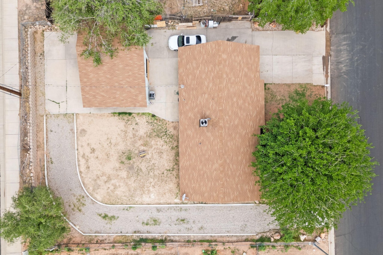 2105 E Panorama Parkway St George, UT 84790 home for sale, MLS#25-266323 - Erika Rogers Photo 22