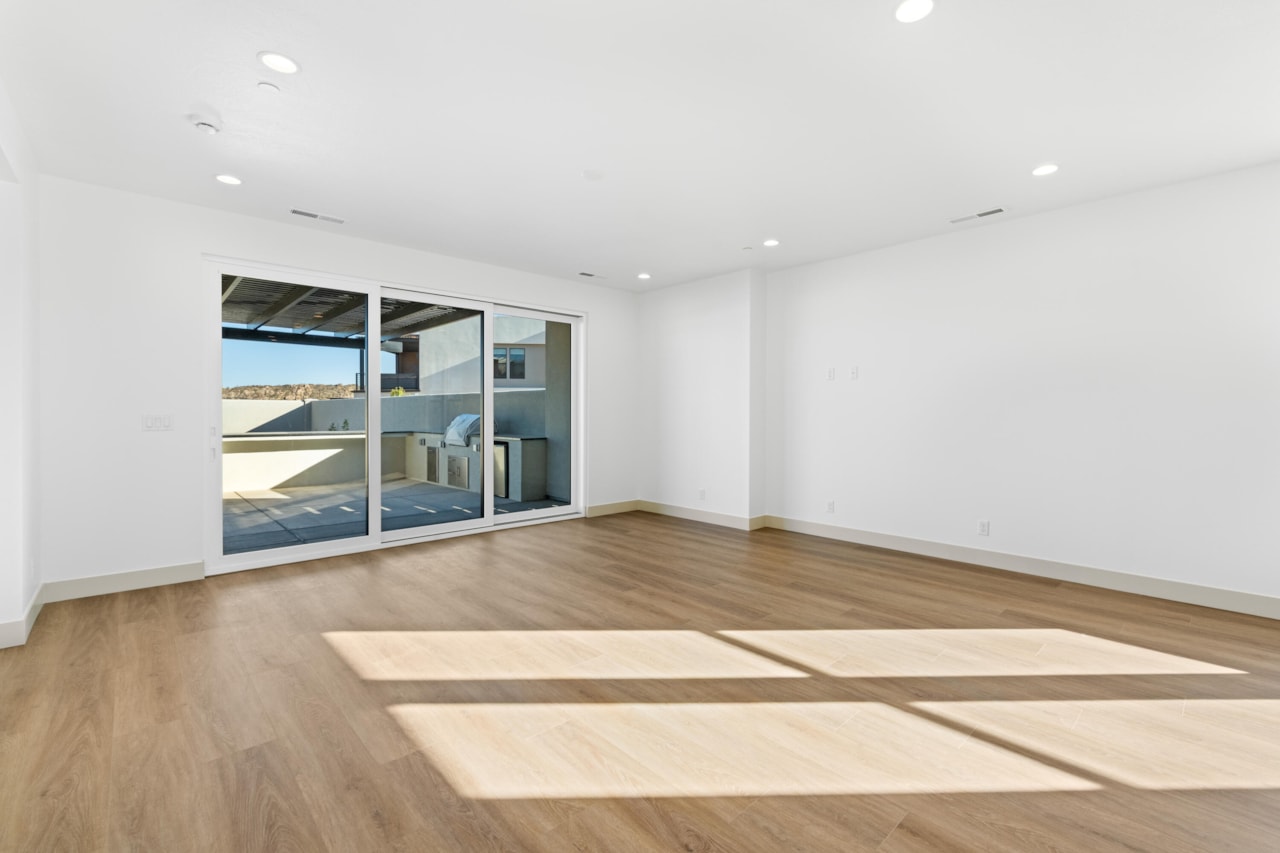 3586 E Amenecer LN #88 Washington, UT 84780 home for sale, MLS#25-266322 - Erika Rogers Photo 9