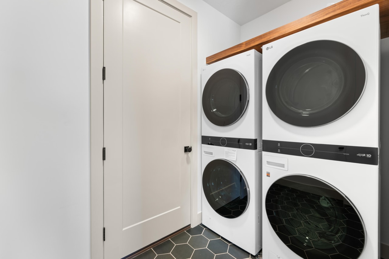 3586 E Amenecer LN #88 Washington, UT 84780 home for sale, MLS#25-266322 - Erika Rogers Photo 22