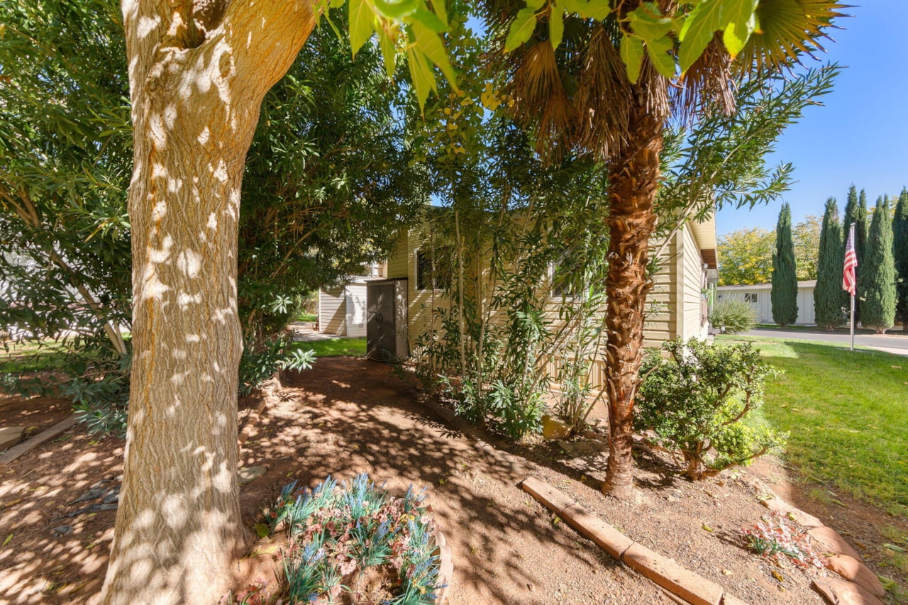 180 N 1100  E #140 Washington, UT 84780 home for sale, MLS#25-266325 - Erika Rogers Photo 17