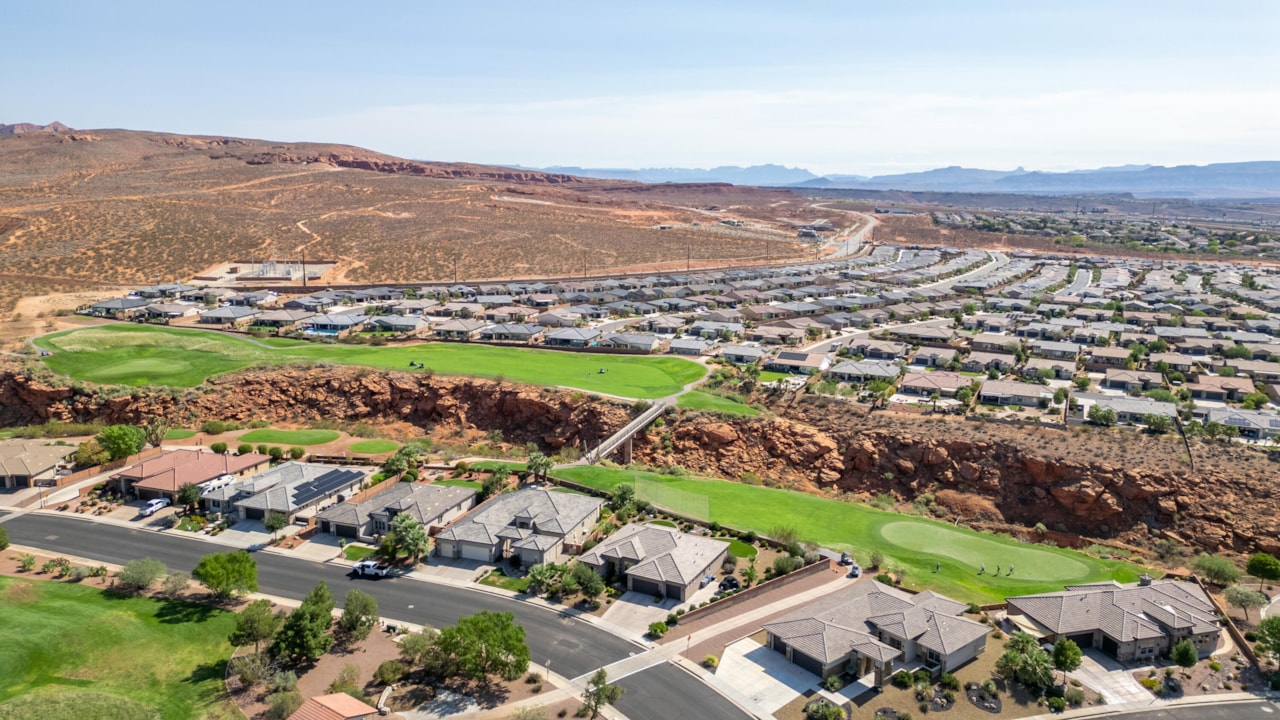 1236 Fairway DR Washington, UT 84780 home for sale, MLS#25-264881 - Erika Rogers Photo 7