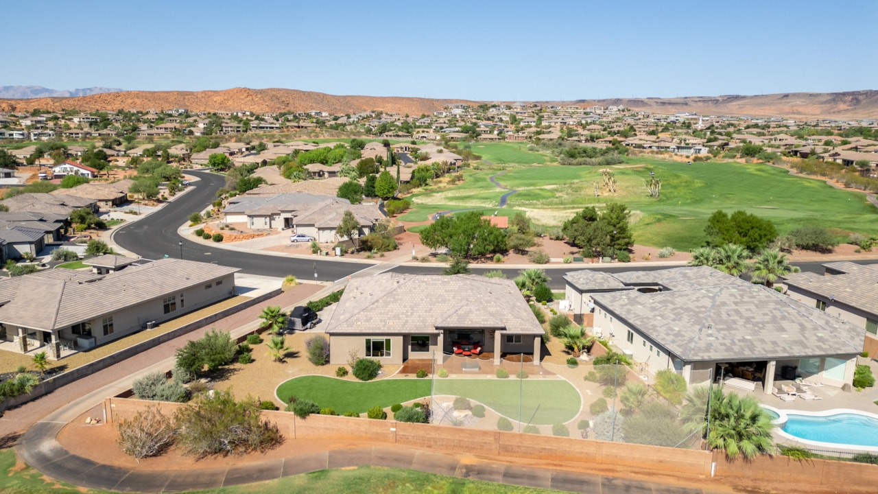 1236 Fairway DR Washington, UT 84780 home for sale, MLS#25-264881 - Erika Rogers Photo 10