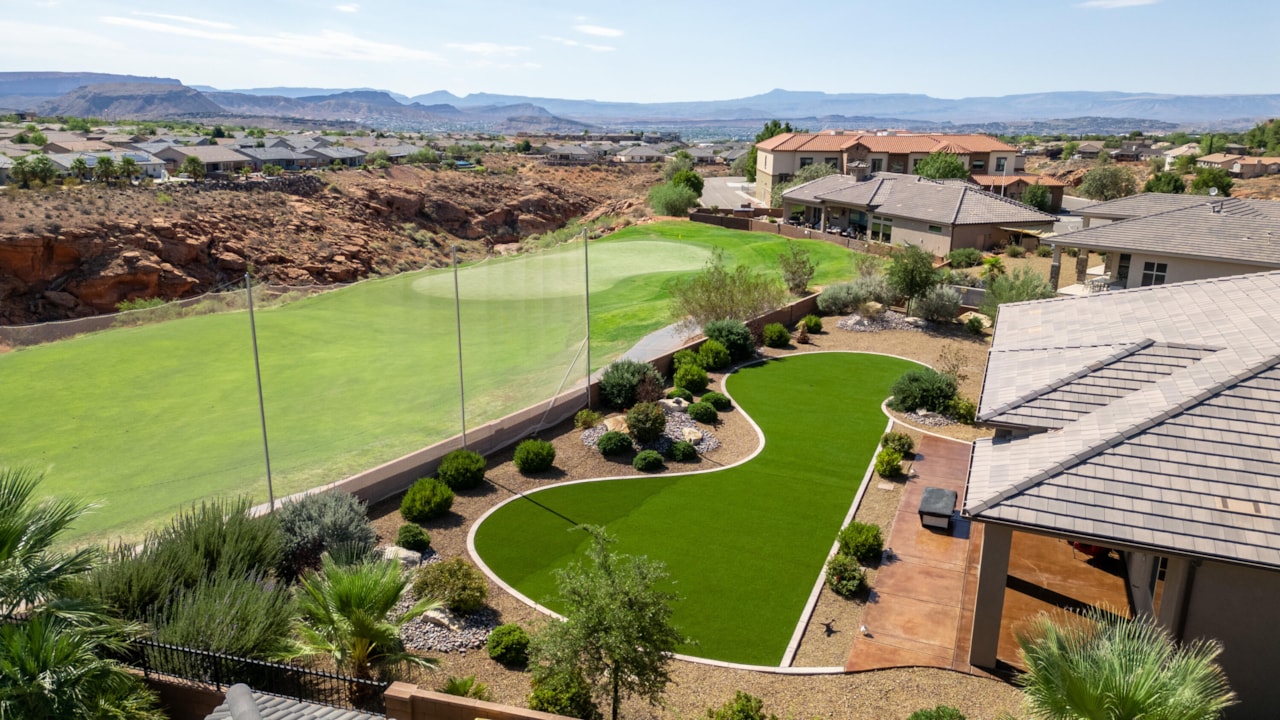 1236 Fairway DR Washington, UT 84780 home for sale, MLS#25-264881 - Erika Rogers Photo 12