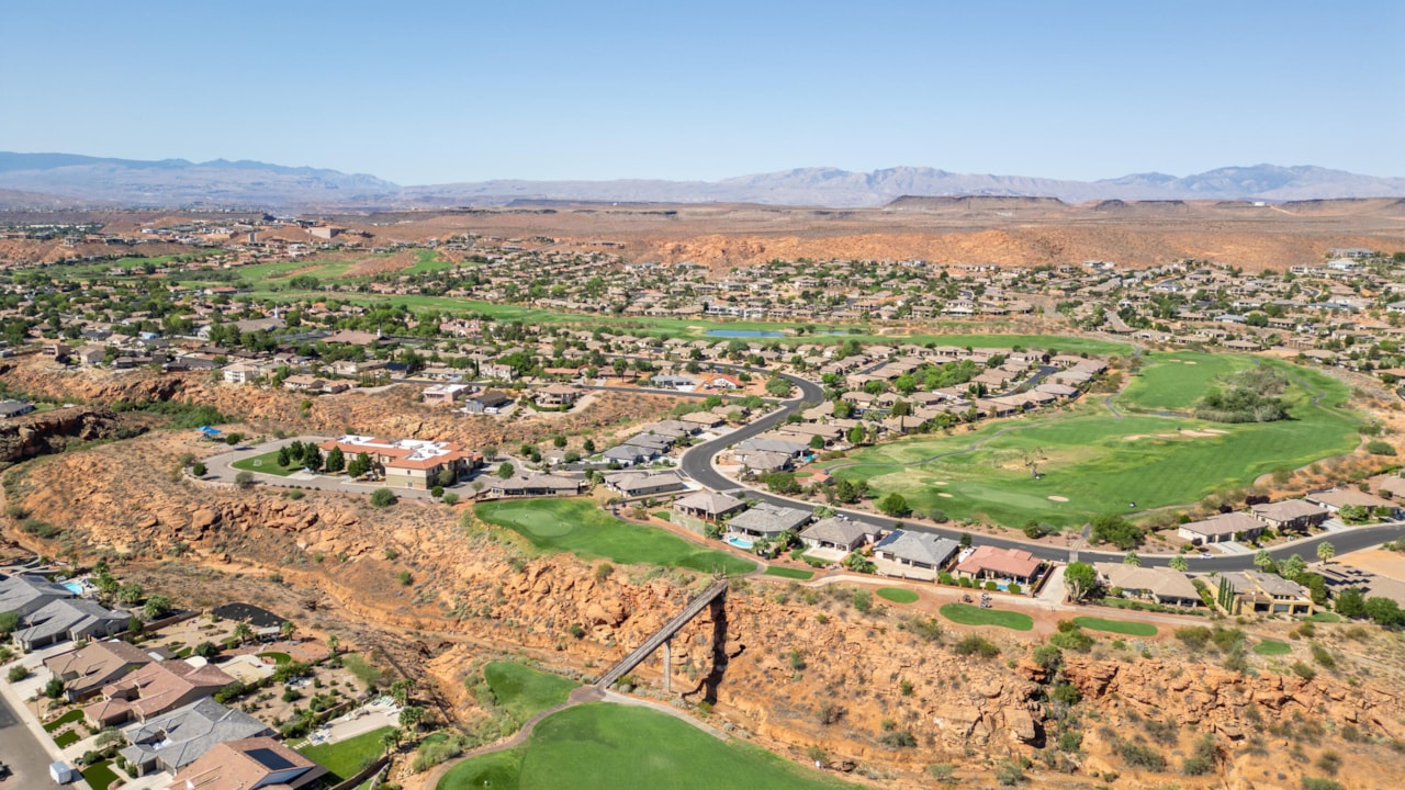 1236 Fairway DR Washington, UT 84780 home for sale, MLS#25-264881 - Erika Rogers Photo 14