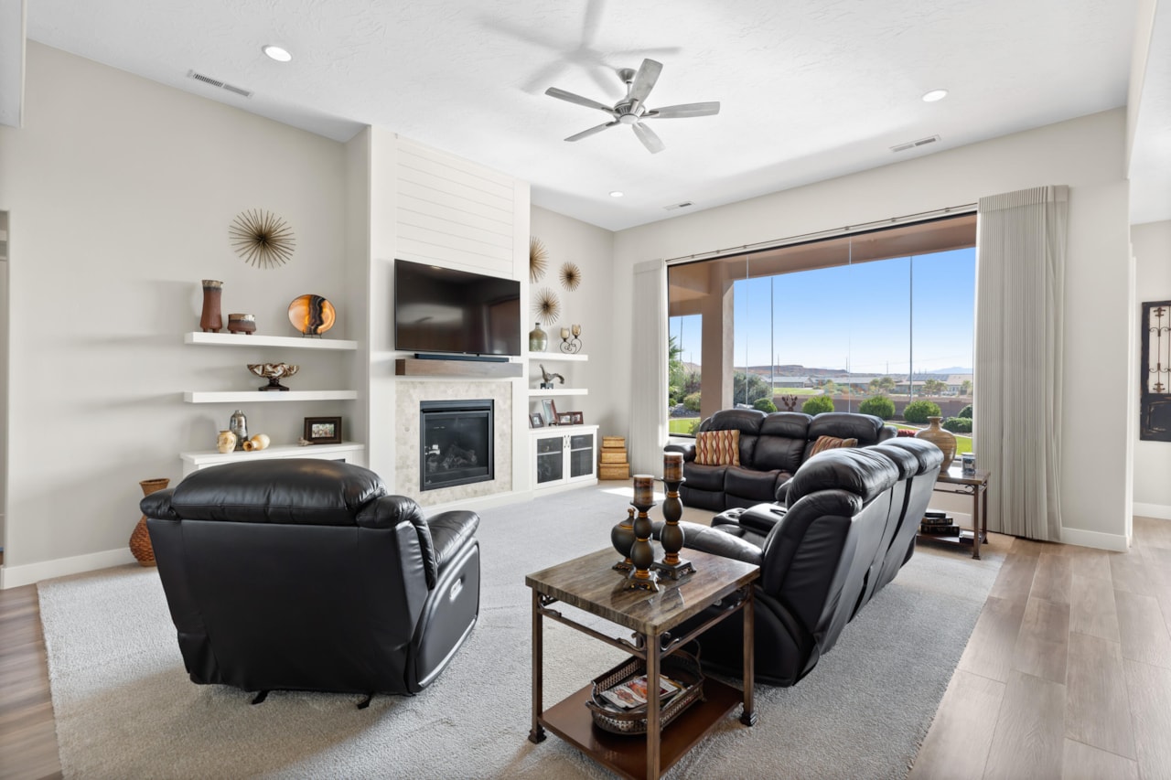 1236 Fairway DR Washington, UT 84780 home for sale, MLS#25-264881 - Erika Rogers Photo 17