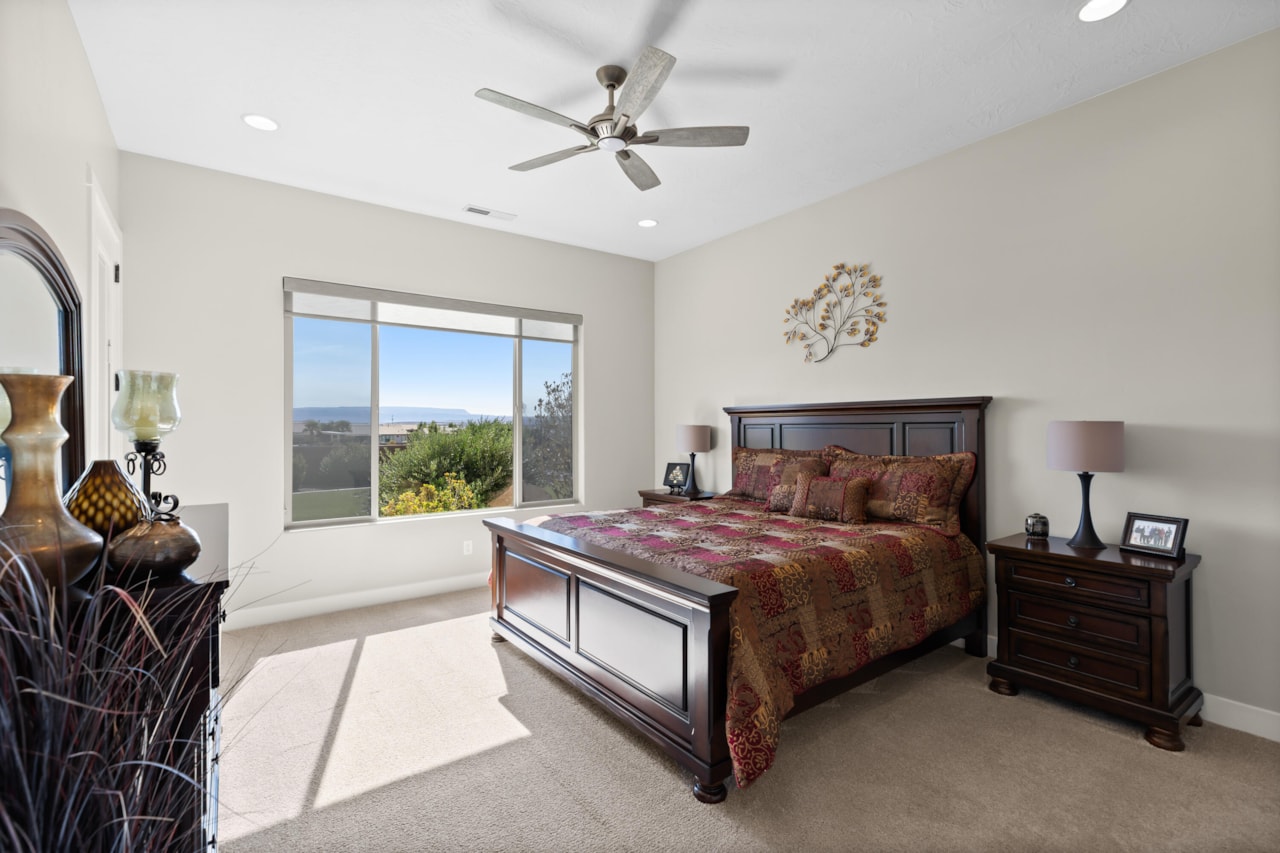 1236 Fairway DR Washington, UT 84780 home for sale, MLS#25-264881 - Erika Rogers Photo 27