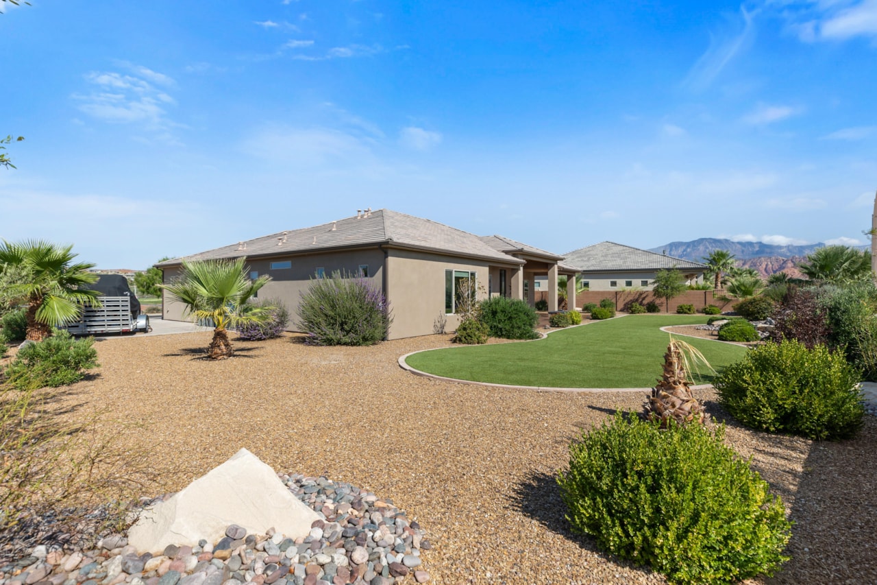 1236 Fairway DR Washington, UT 84780 home for sale, MLS#25-264881 - Erika Rogers Photo 46