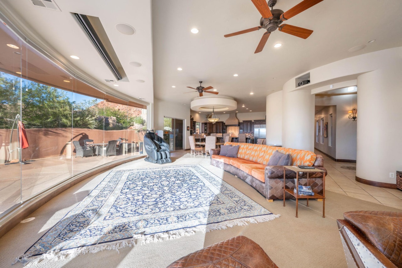 2226 W Lomaki CIR St George, UT 84770 home for sale, MLS#25-266333 - Erika Rogers Photo 9