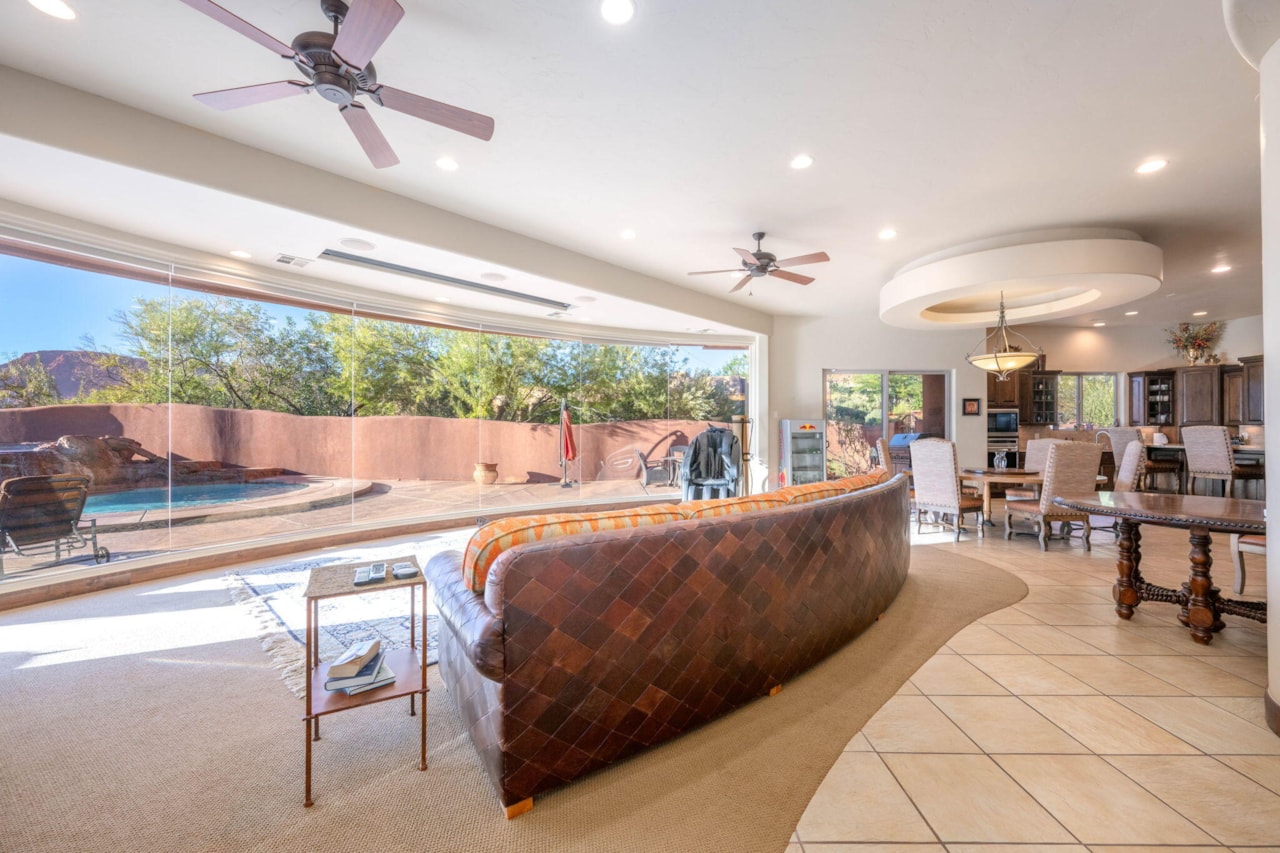 2226 W Lomaki CIR St George, UT 84770 home for sale, MLS#25-266333 - Erika Rogers Photo 10