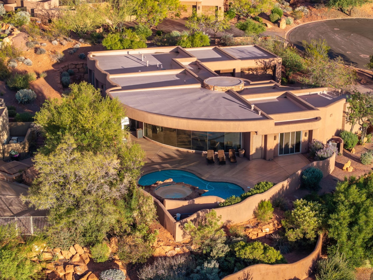 2226 W Lomaki CIR St George, UT 84770 home for sale, MLS#25-266333 - Erika Rogers Photo 41