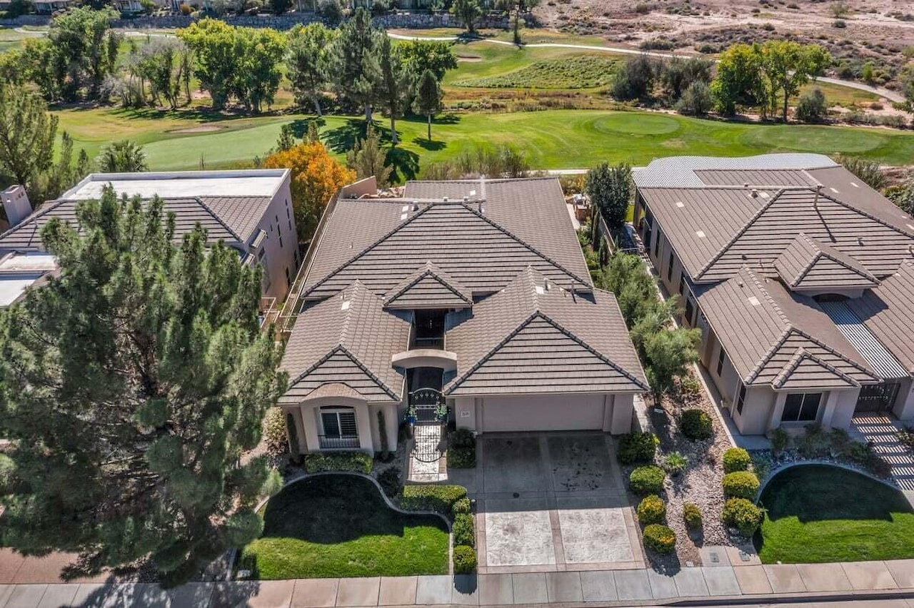 2639 W San Marcus CIR St George, UT 84770 home for sale, MLS#25-266337 - Erika Rogers Photo 4