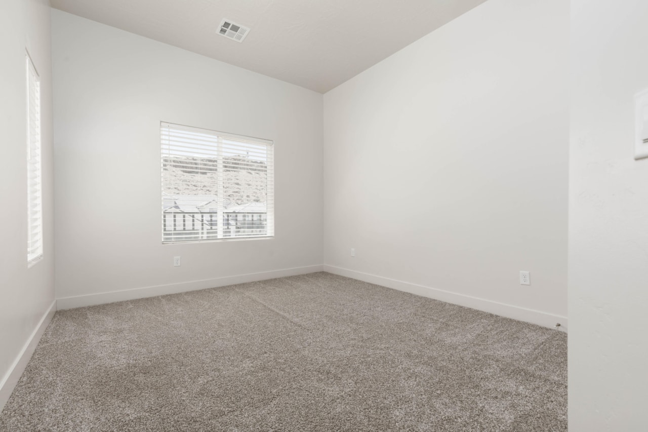 3397 E Maple Mountain DR St George, UT 84790 home for sale, MLS#25-265478 - Erika Rogers Photo 32