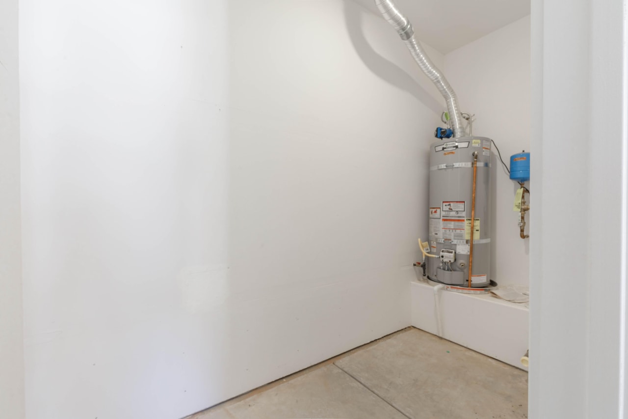 3397 E Maple Mountain DR St George, UT 84790 home for sale, MLS#25-265478 - Erika Rogers Photo 41