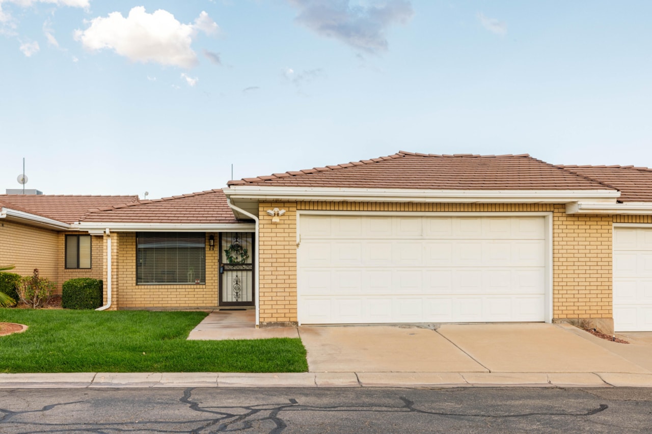 1175 E 900  S #11 St George, UT 84790 home for sale, MLS#25-265377 - Erika Rogers Photo 4