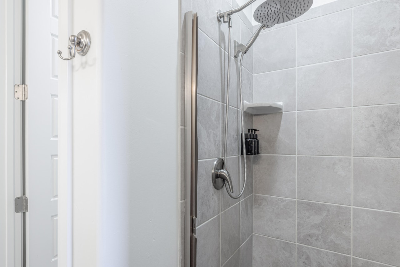 5031 N Escapes DR St George, UT 84770 home for sale, MLS#25-266347 - Erika Rogers Photo 13