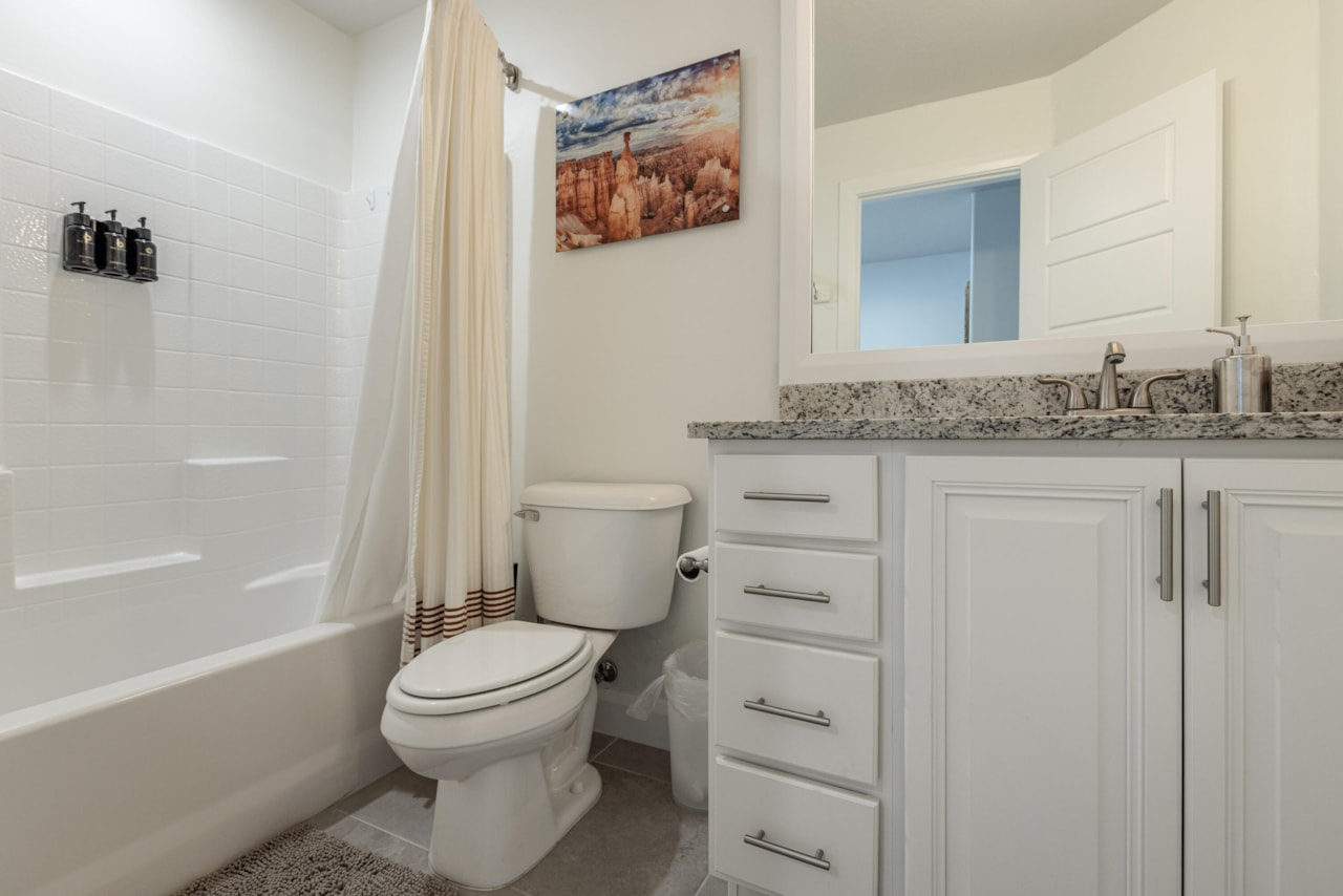 5031 N Escapes DR St George, UT 84770 home for sale, MLS#25-266347 - Erika Rogers Photo 18