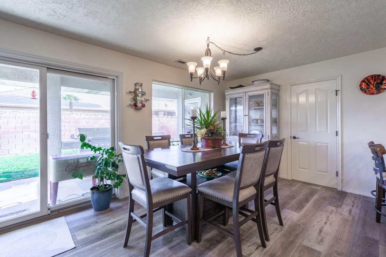 695 N Daybreak DR St George, UT 84770 home for sale, MLS#25-266355 - Erika Rogers Photo 10