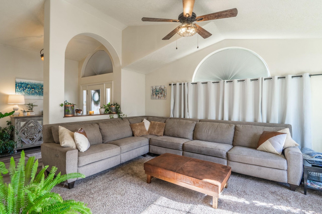 695 N Daybreak DR St George, UT 84770 home for sale, MLS#25-266355 - Erika Rogers Photo 14