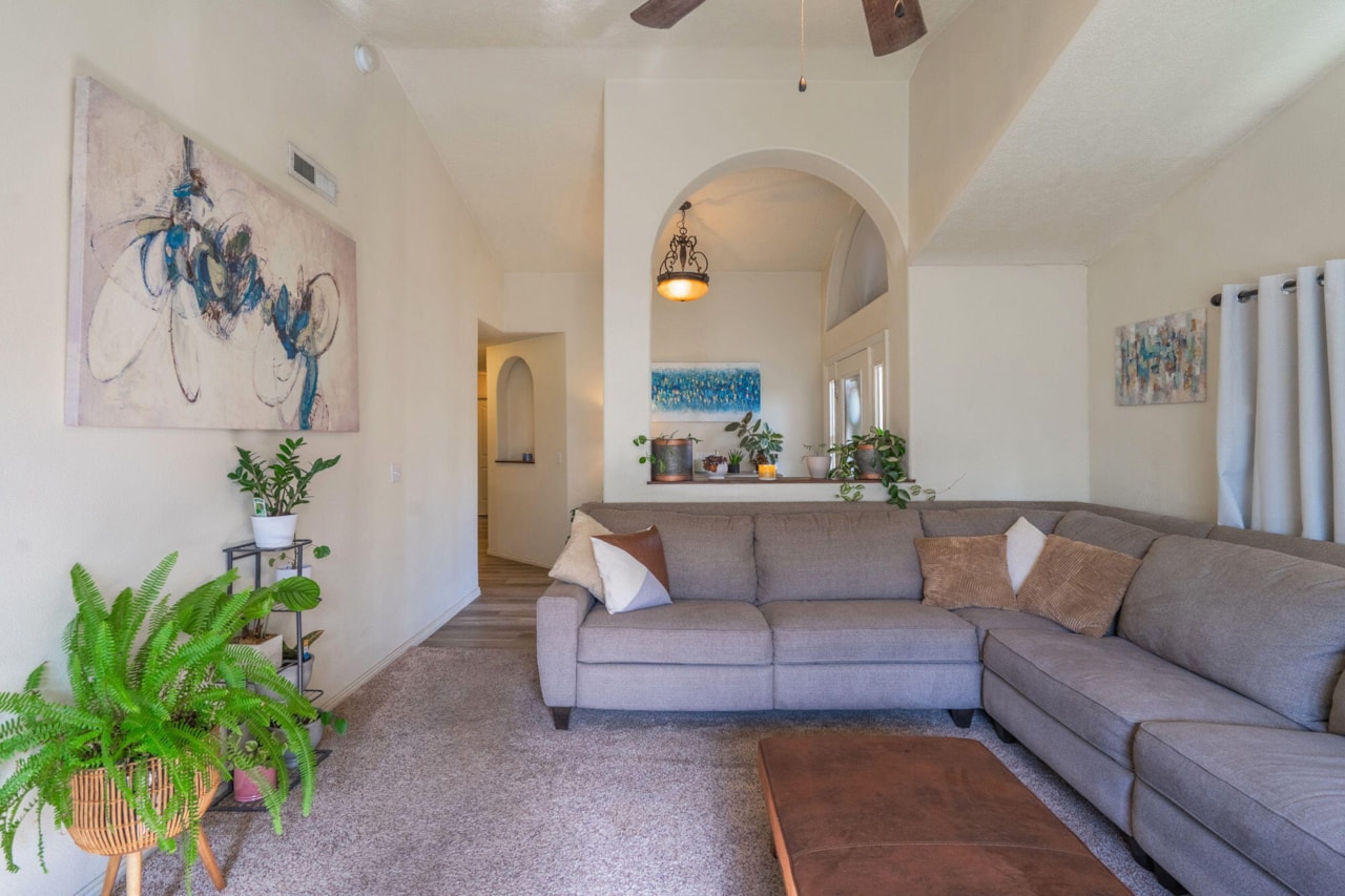 695 N Daybreak DR St George, UT 84770 home for sale, MLS#25-266355 - Erika Rogers Photo 16