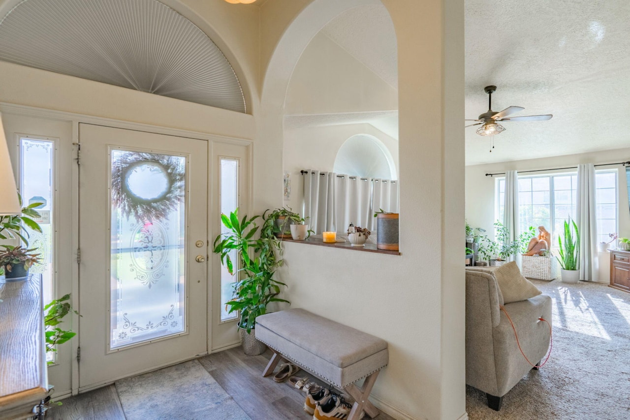 695 N Daybreak DR St George, UT 84770 home for sale, MLS#25-266355 - Erika Rogers Photo 20