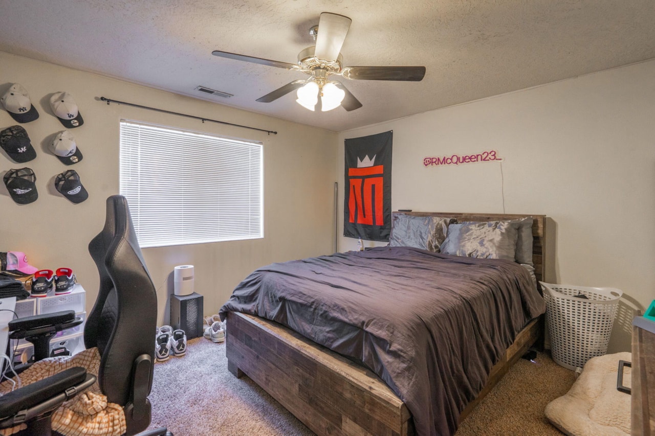 695 N Daybreak DR St George, UT 84770 home for sale, MLS#25-266355 - Erika Rogers Photo 32