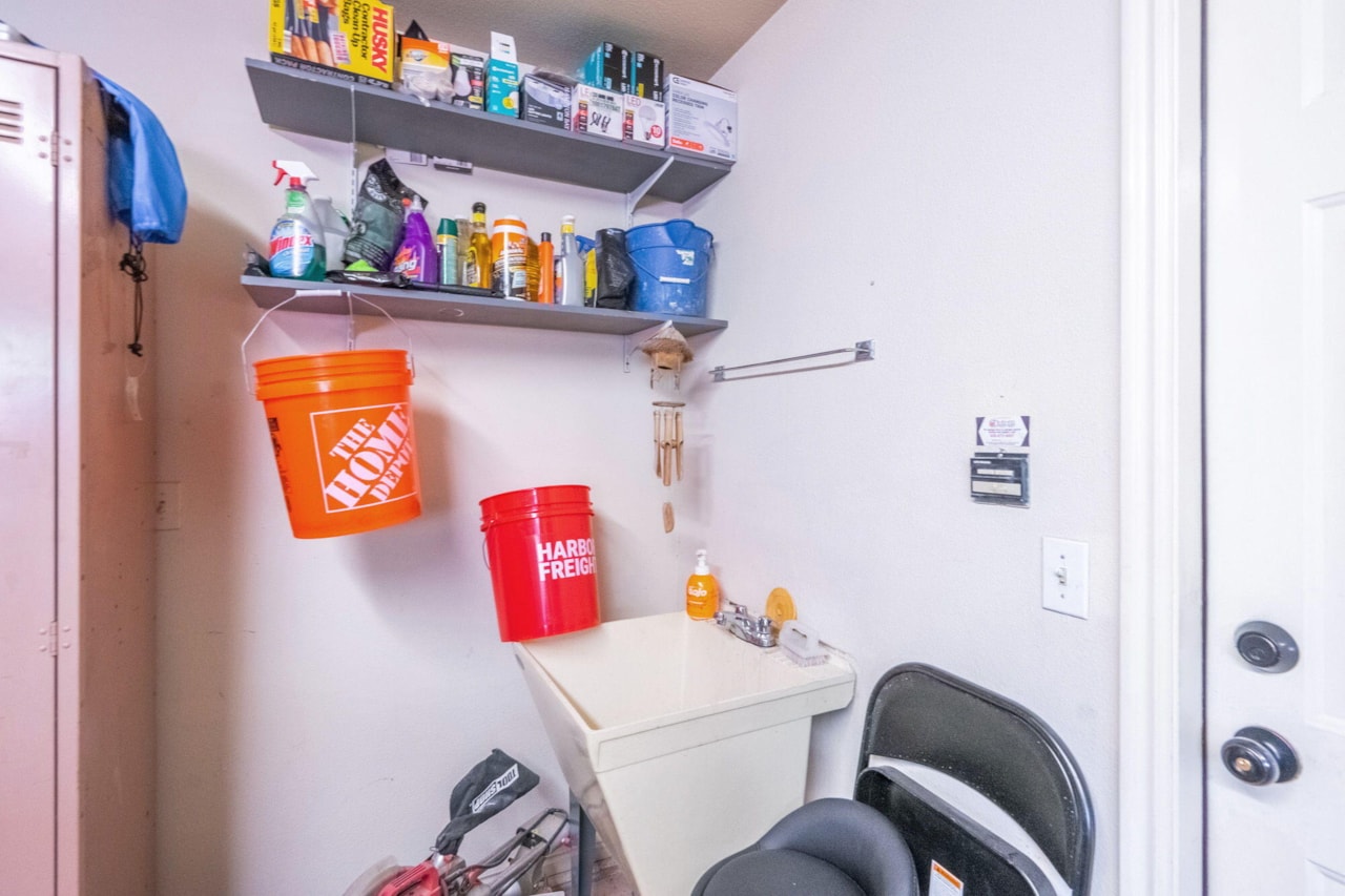 695 N Daybreak DR St George, UT 84770 home for sale, MLS#25-266355 - Erika Rogers Photo 46