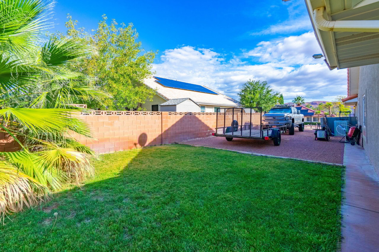 695 N Daybreak DR St George, UT 84770 home for sale, MLS#25-266355 - Erika Rogers Photo 48