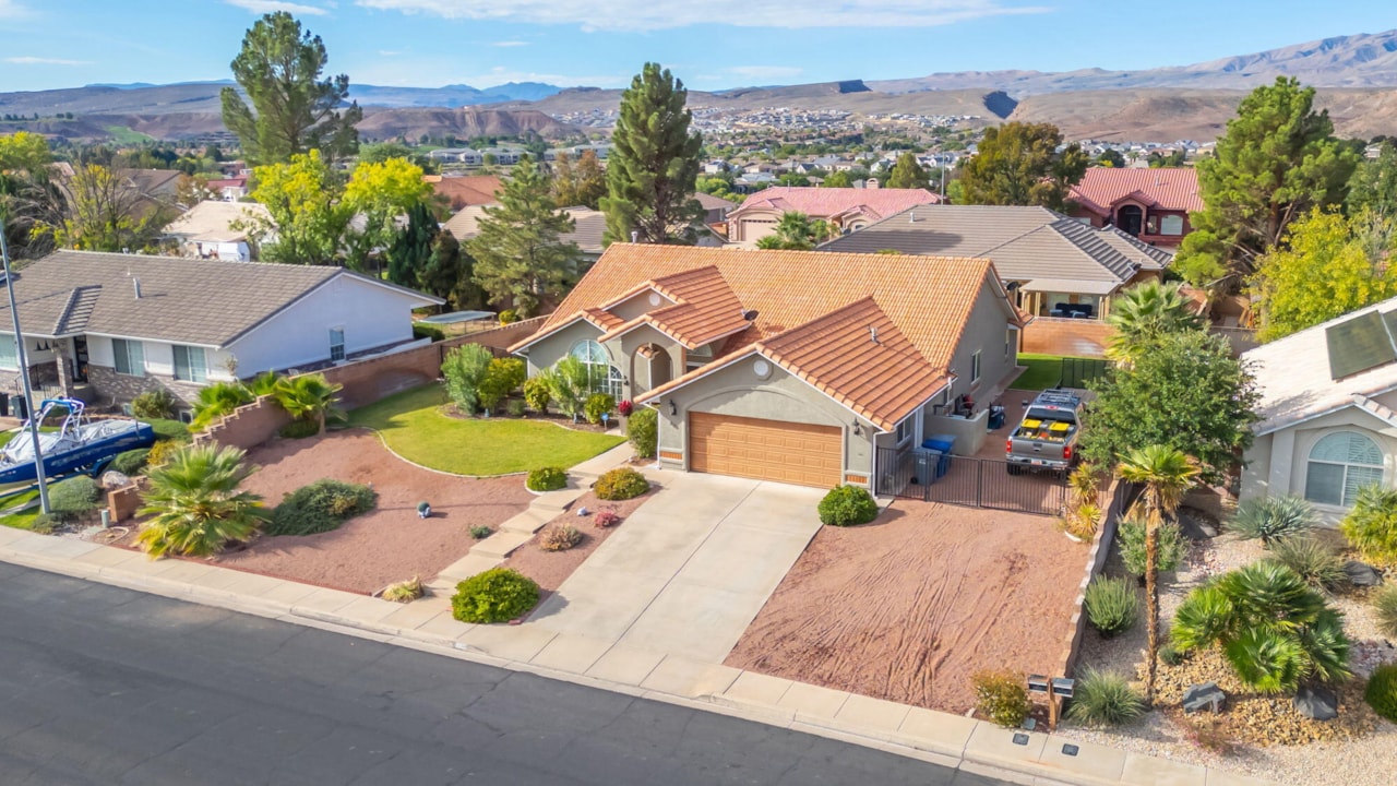 695 N Daybreak DR St George, UT 84770 home for sale, MLS#25-266355 - Erika Rogers Photo 51