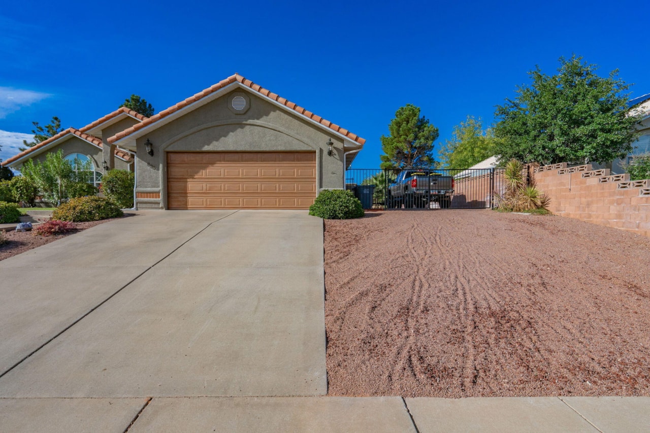 695 N Daybreak DR St George, UT 84770 home for sale, MLS#25-266355 - Erika Rogers Photo 63