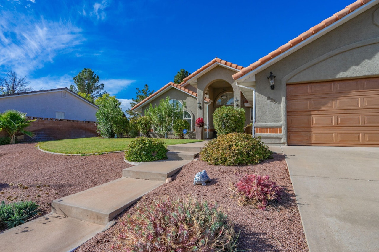 695 N Daybreak DR St George, UT 84770 home for sale, MLS#25-266355 - Erika Rogers Photo 64