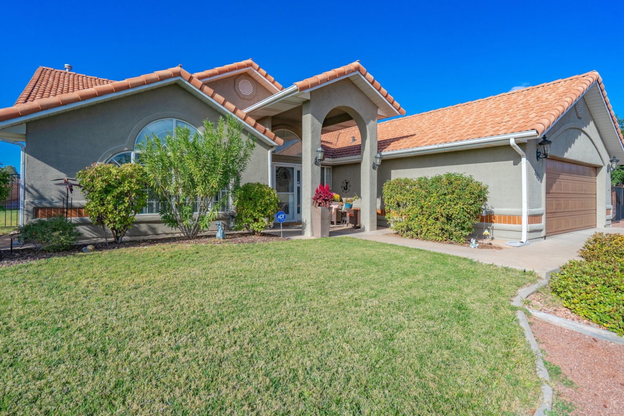 695 N Daybreak DR St George, UT 84770 home for sale, MLS#25-266355 - Erika Rogers Photo 65