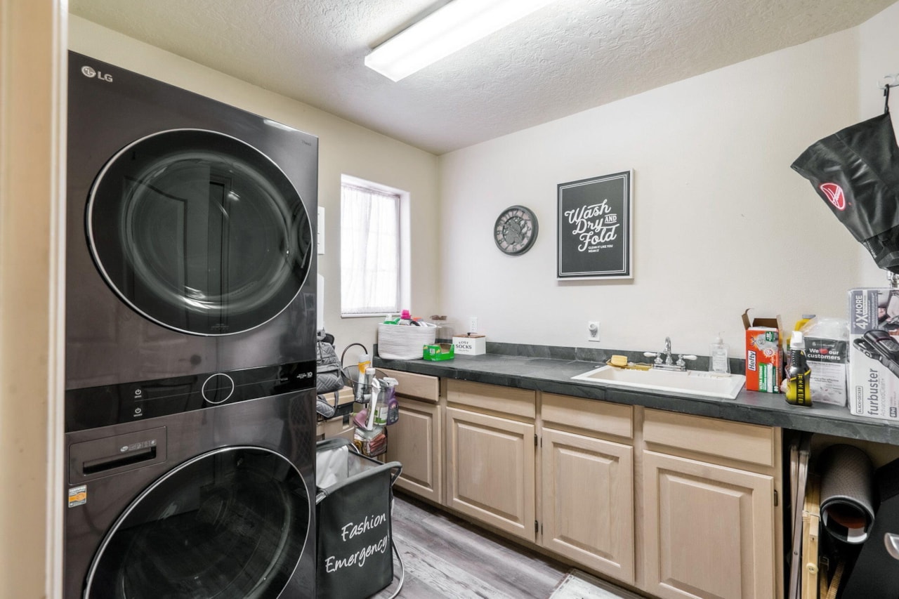 695 N Daybreak DR St George, UT 84770 home for sale, MLS#25-266355 - Erika Rogers Photo 69