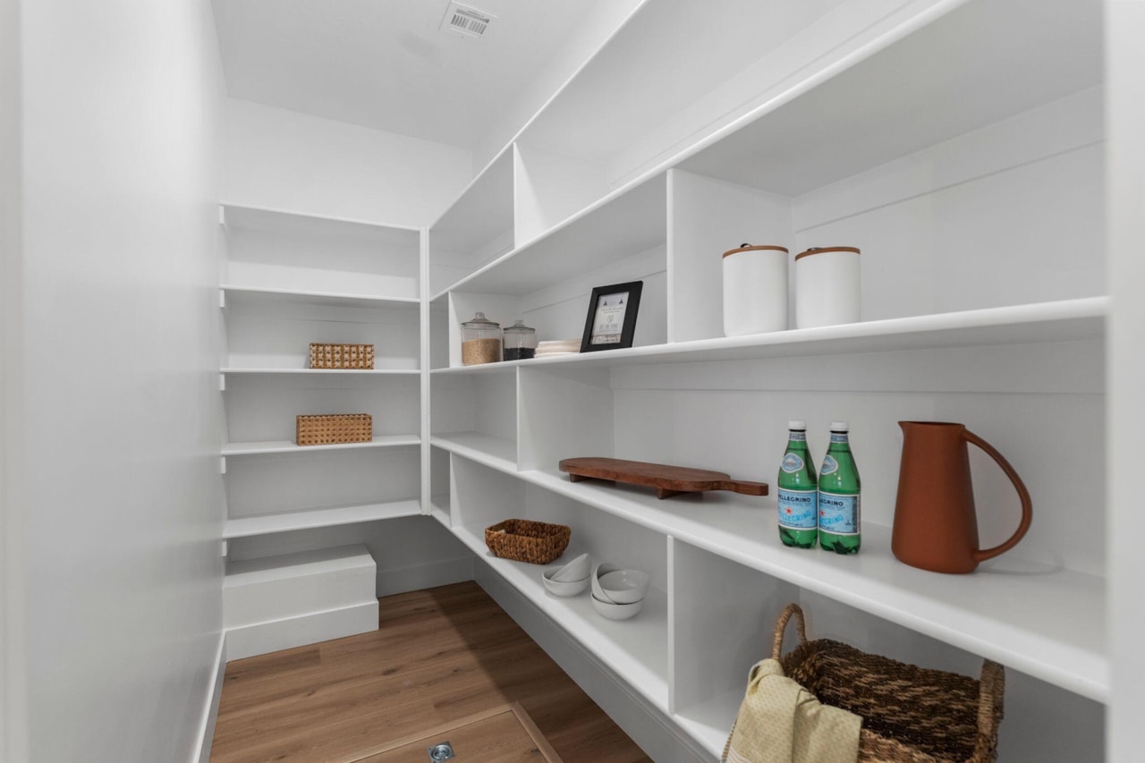 943 E Coyote Crest DR Washington, UT 84780 home for sale, MLS#25-266157 - Erika Rogers Photo 6