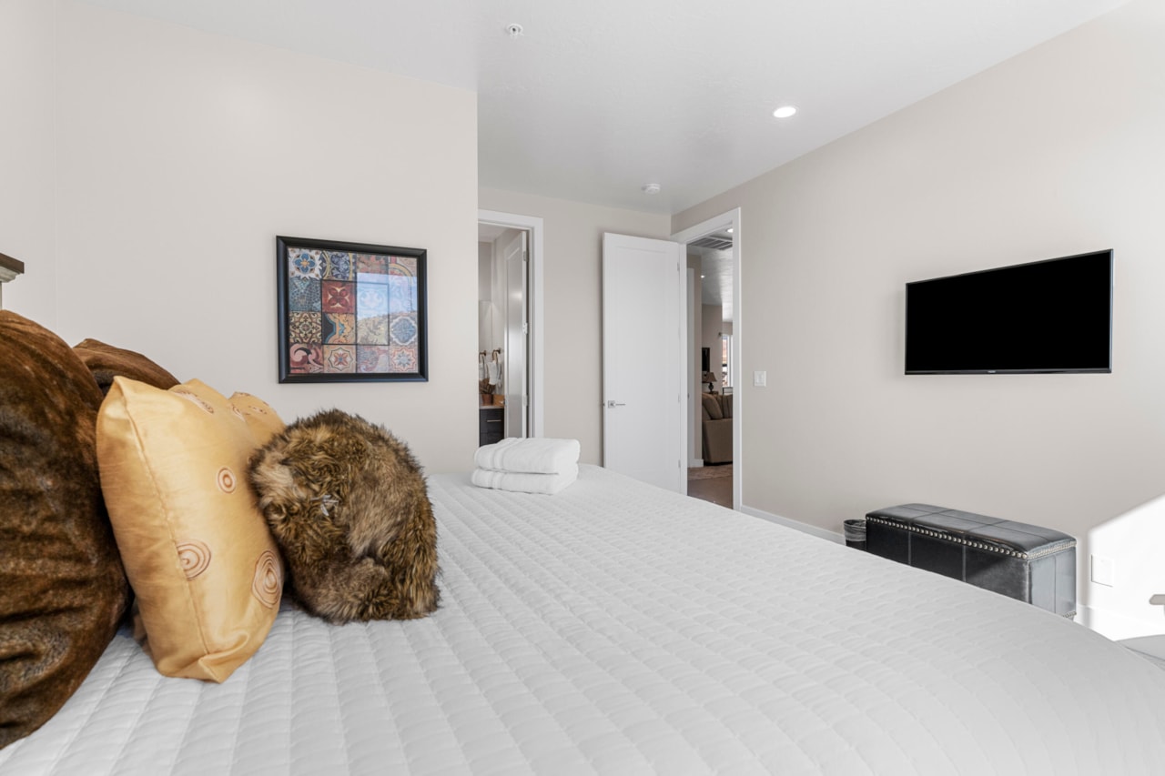 2286 N Double Eagle LN Washington, UT 84780 home for sale, MLS#25-266358 - Erika Rogers Photo 25