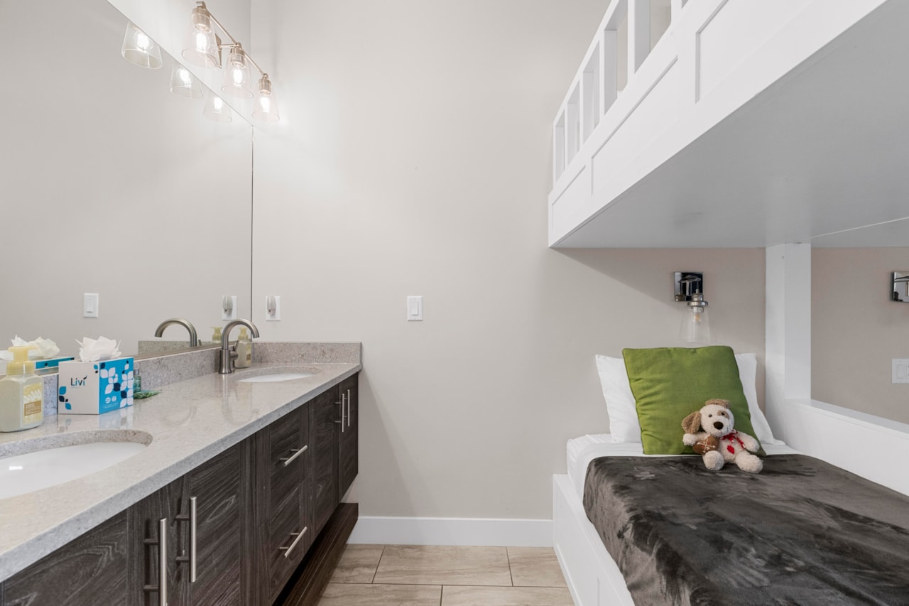 2286 N Double Eagle LN Washington, UT 84780 home for sale, MLS#25-266358 - Erika Rogers Photo 34