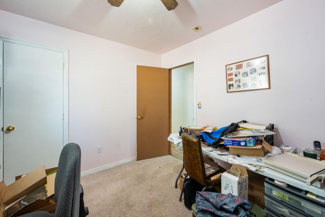 2095 S Solana CIR Washington, UT 84780 home for sale, MLS#25-266361 - Erika Rogers Photo 16