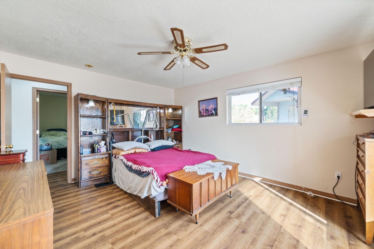 2095 S Solana CIR Washington, UT 84780 home for sale, MLS#25-266361 - Erika Rogers Photo 18