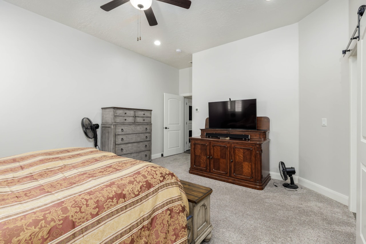 1229 E Black Brush DR Washington, UT 84780 home for sale, MLS#25-264935 - Erika Rogers Photo 21