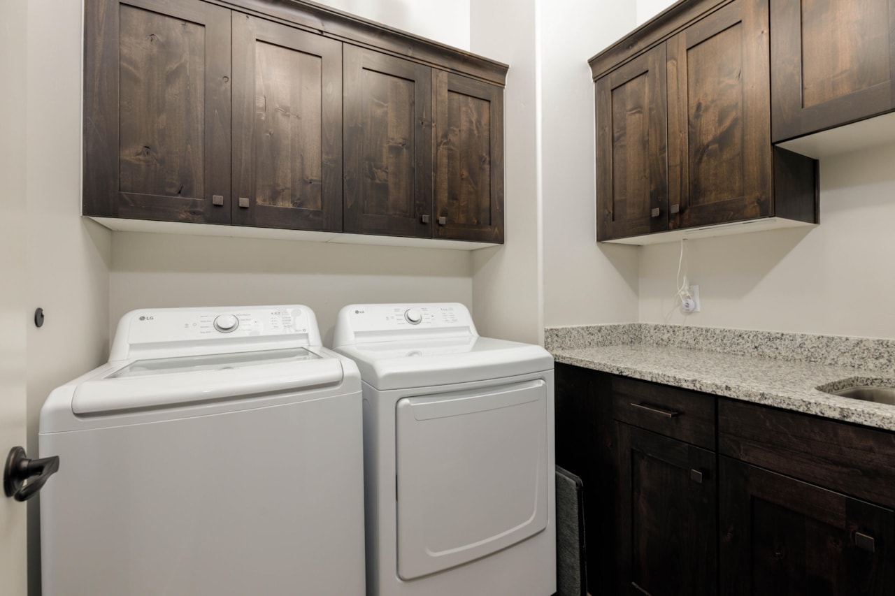 1229 E Black Brush DR Washington, UT 84780 home for sale, MLS#25-264935 - Erika Rogers Photo 33