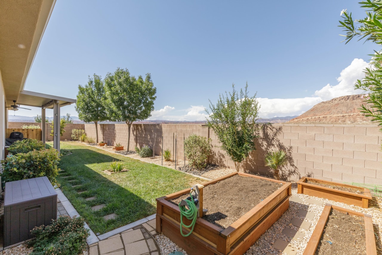 1229 E Black Brush DR Washington, UT 84780 home for sale, MLS#25-264935 - Erika Rogers Photo 37