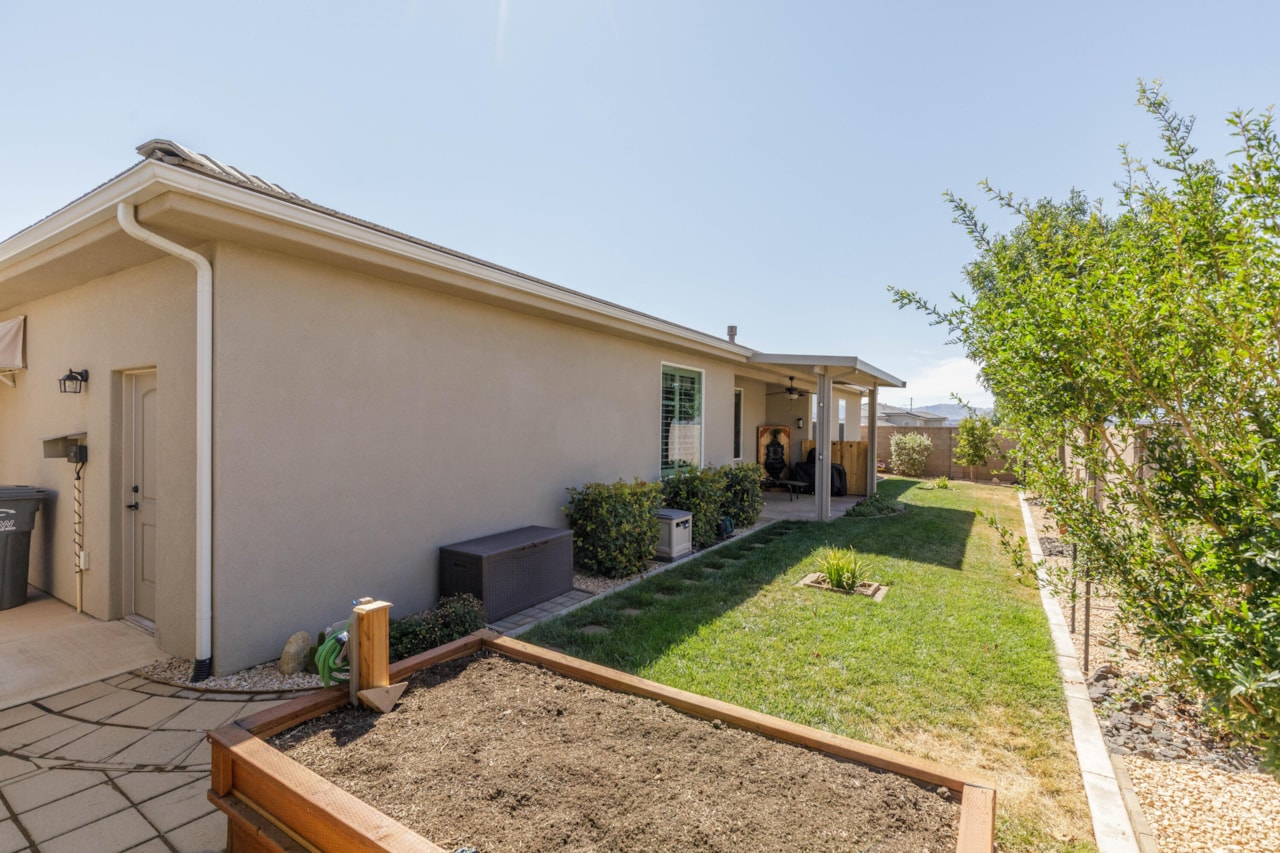 1229 E Black Brush DR Washington, UT 84780 home for sale, MLS#25-264935 - Erika Rogers Photo 38