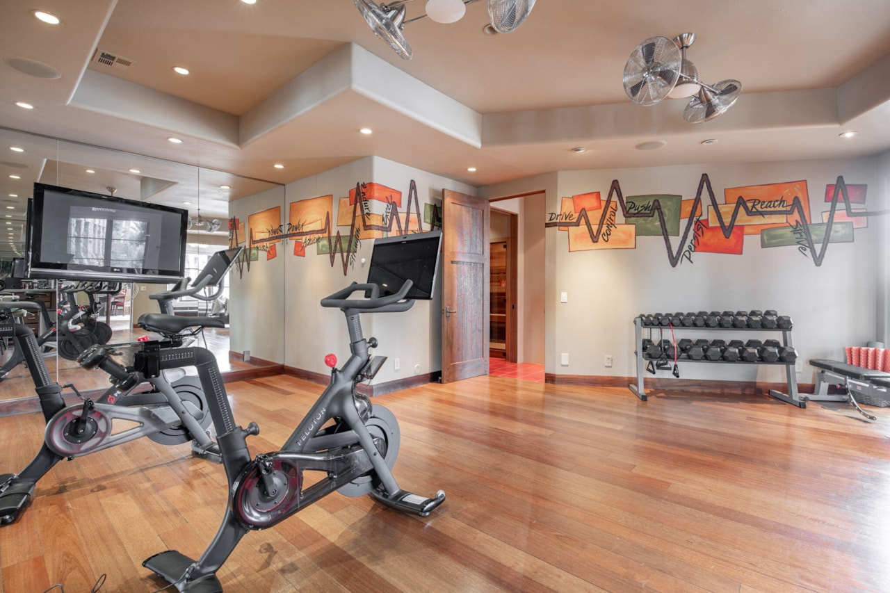 1558 N Harvard Ave Washington, UT 84780 home for sale, MLS#25-258621 - Erika Rogers Photo 32