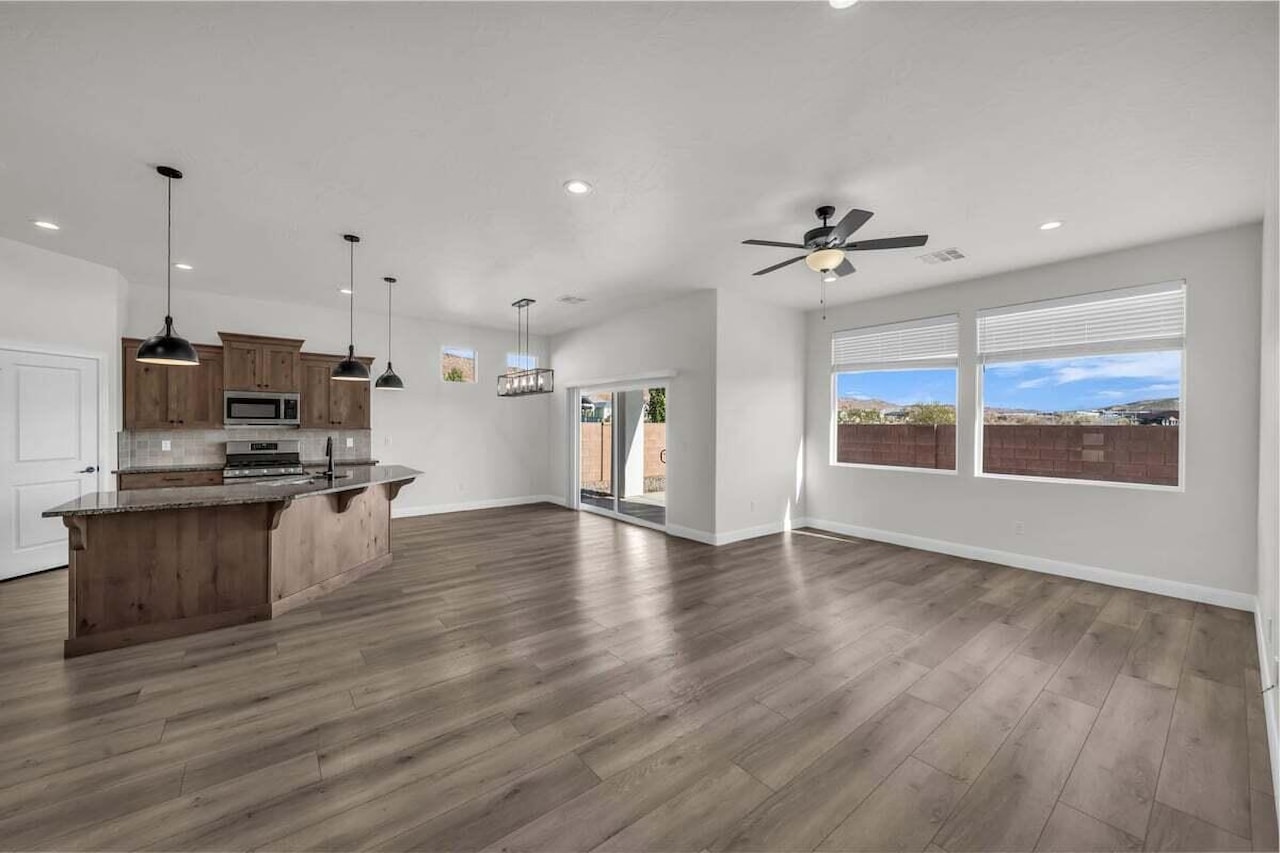 2997 E Beartrap Canyon DR Washington, UT 84780 home for sale, MLS#25-265828 - Erika Rogers Photo 7