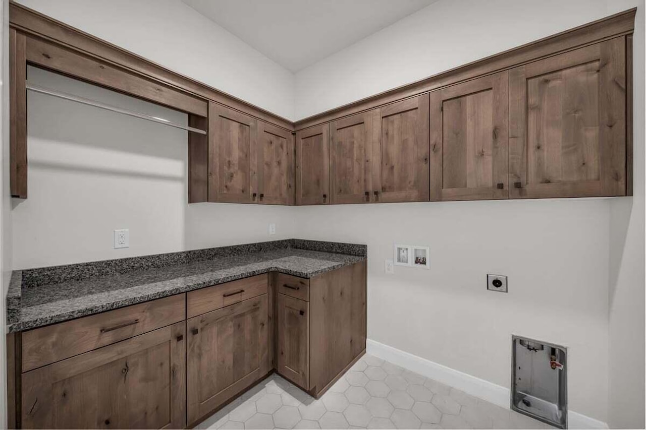 2997 E Beartrap Canyon DR Washington, UT 84780 home for sale, MLS#25-265828 - Erika Rogers Photo 12